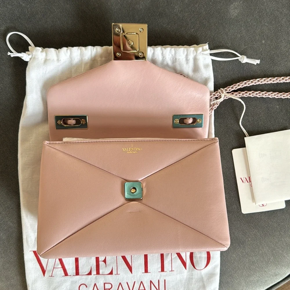 Valentino rockstud rose quartz pale pink pastel Roman stud pink crossbody bag